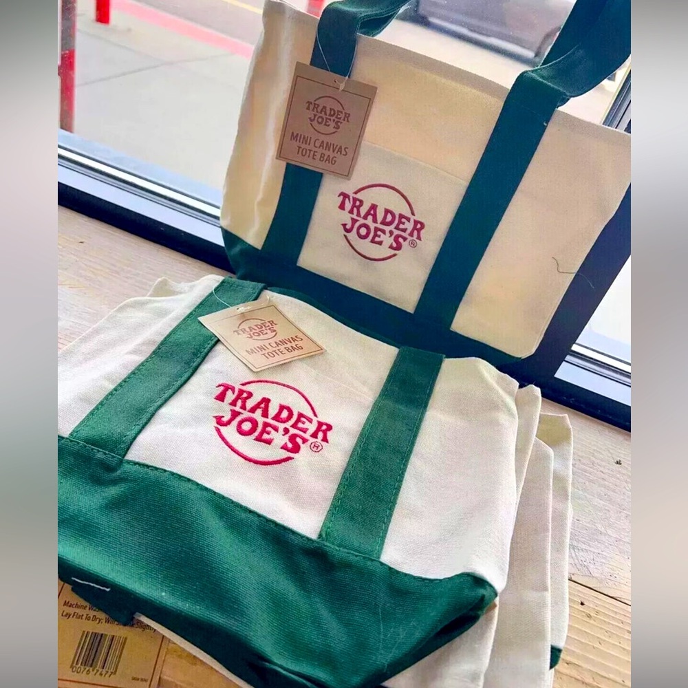 New with tags green Trader Joe’s mini tote